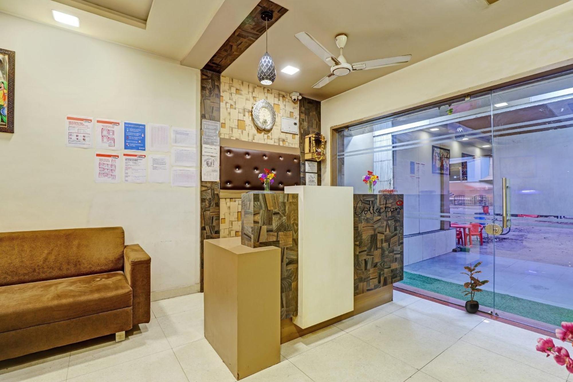 Hotel O Royal Ahmedabad Esterno foto